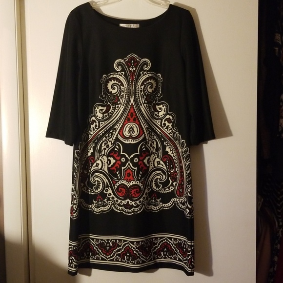 Dress - Picture 2 of 3